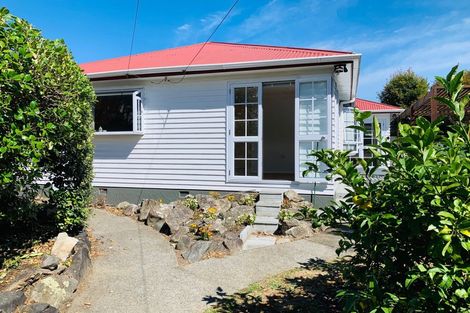 Photo of property in 93 Matatua Road, Raumati Beach, Paraparaumu, 5032