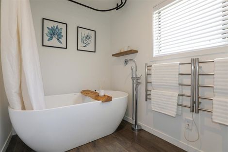 Photo of property in 49 Icarus Place, Sunnybrook, Rotorua, 3015