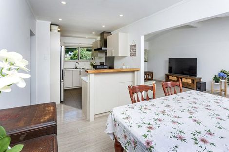 Photo of property in 1/3 Glenvar Road, Torbay, Auckland, 0630