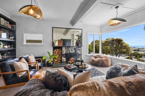 Photo of property in 132 Pendarves Street, New Plymouth, 4312