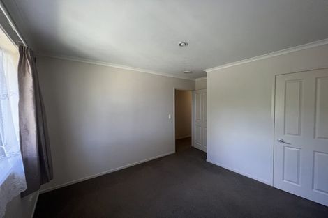 Photo of property in 68 Attwood Road, Paremoremo, Auckland, 0632