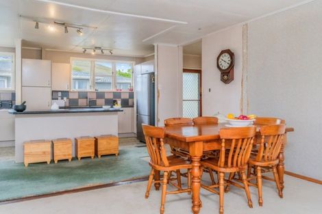 Photo of property in 7 Muir Avenue, Mangere Bridge, Auckland, 2022