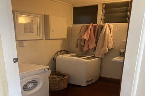 Photo of property in Newman Court Apartments, 2 Newman Terrace, Thorndon, Wellington, 6011