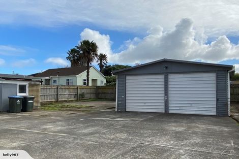 Photo of property in 16 Kakapo Place, Papatoetoe, Auckland, 2025