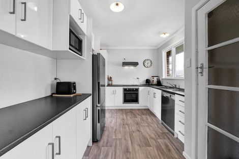 Photo of property in 90 Bayly Road, Blagdon, New Plymouth, 4310