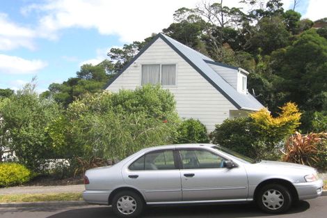 Photo of property in 2/22 Fernlea Rise, Bayview, Auckland, 0629