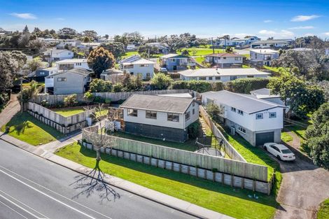 Photo of property in 640a Whangaparaoa Road, Stanmore Bay, Whangaparaoa, 0932