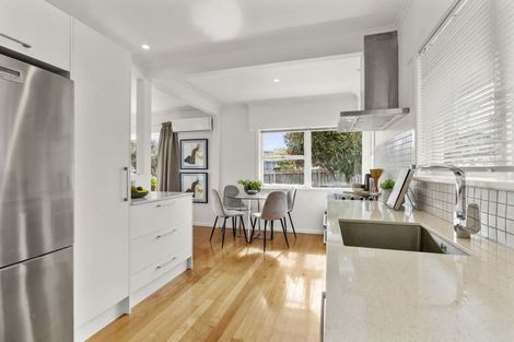 Photo of property in 1/8 Fowler Street, Northcote, Auckland, 0627