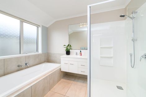 Photo of property in 10 Macdonald Heights, Feilding, 4702