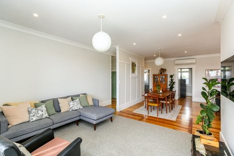 Photo of property in 22 Cutfield Road, New Plymouth, 4310