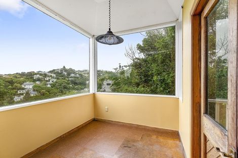 Photo of property in 39 Garden Road, Northland, Wellington, 6012