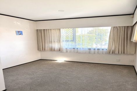 Photo of property in 1/82 Stanniland Street, Sunnyhills, Auckland, 2010