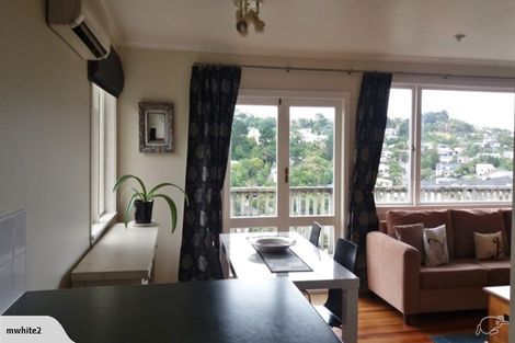 Photo of property in 137 Ruskin Road, Newlands, Wellington, 6037