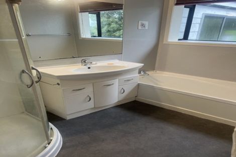 Photo of property in 294 Tuhikaramea Road, Temple View, Hamilton, 3290