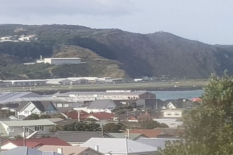 Photo of property in 44 Queens Drive, Lyall Bay, Wellington, 6022