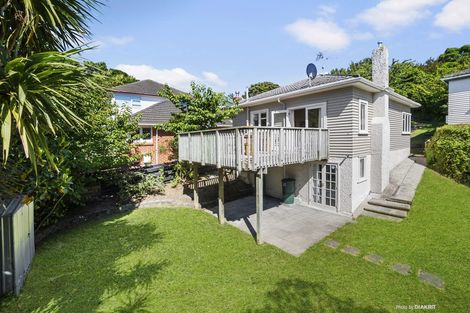 Photo of property in 22 Ranui Crescent, Khandallah, Wellington, 6035