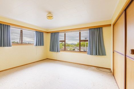 Photo of property in 32 Domain Road, Waipawa, 4210