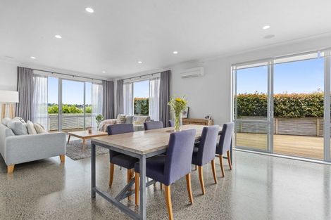 Photo of property in 156 Kittiwake Drive, Schnapper Rock, Auckland, 0632