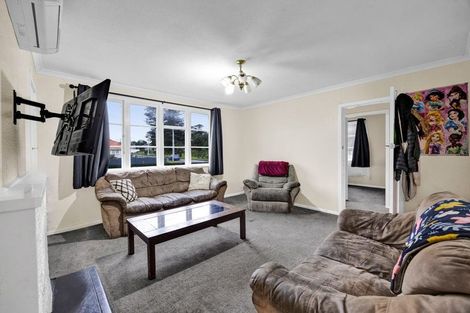 Photo of property in 179 Egmont Street, Patea, 4520