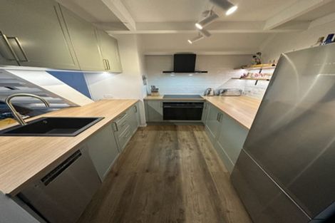 Photo of property in 2/62 South Karori Road, Karori, Wellington, 6012