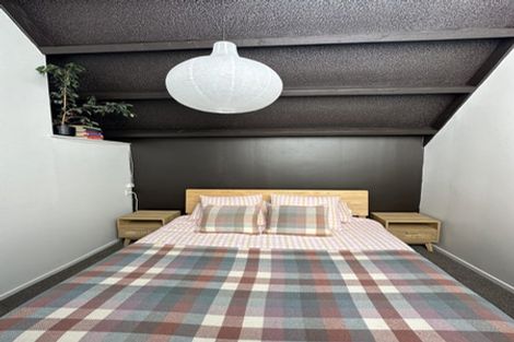 Photo of property in 2/62 South Karori Road, Karori, Wellington, 6012