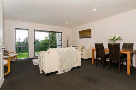 Photo of property in 25/3 Hulme Place, Henderson, Auckland, 0612