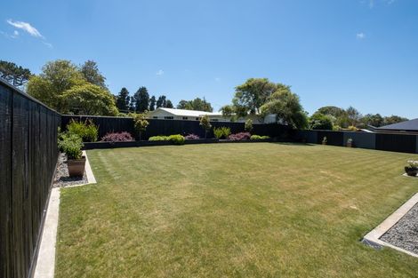 Photo of property in 12 Montague Grove, Stratford, 4332