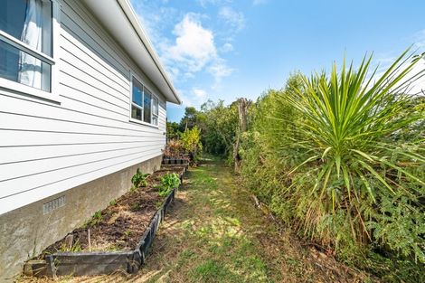 Photo of property in 8 James Cook Drive, Whitby, Porirua, 5024