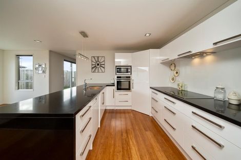 Photo of property in 7 Reremoana Close, Hawera, 4610