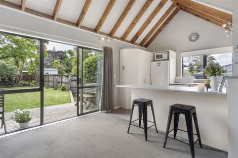 Photo of property in 34a Lauderdale Road, Birkdale, Auckland, 0626