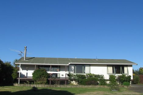 Photo of property in 14 Olive Terrace, Paraparaumu Beach, Paraparaumu, 5032