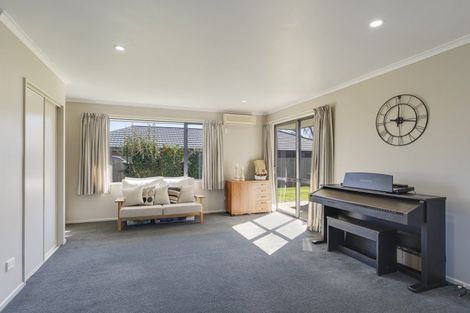 Photo of property in 16 Monaco View, Stoke, Nelson, 7011