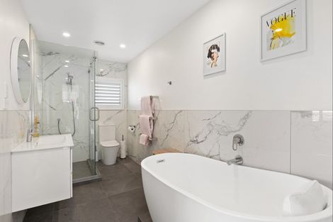 Photo of property in 96 Grovenor Drive, Orewa, 0931