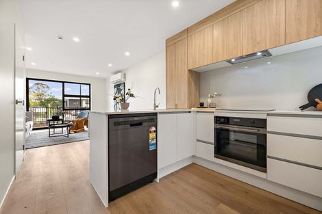 Photo of property in 57 Jabuka Street, Glen Eden, Auckland, 0602