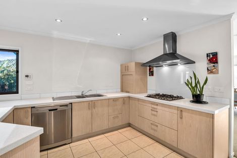 Photo of property in 21 Saltwood Street, Red Beach, 0932