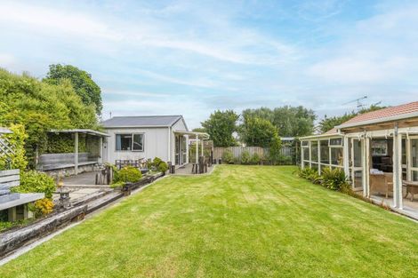 Photo of property in 3 Kanawa Street, Waikanae, 5036