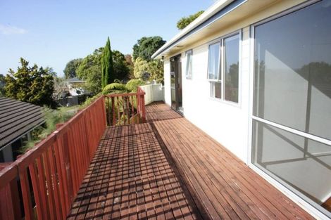 Photo of property in 4 Malmo Place, Massey, Auckland, 0614