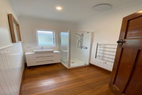 Photo of property in 1 Roach Street, Marewa, Napier, 4110