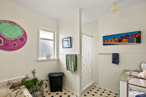 Photo of property in 1/92b South Road, Blagdon, New Plymouth, 4310