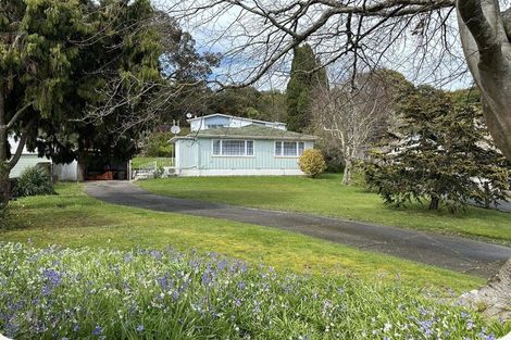 Photo of property in 16 Hawthorn Crescent, Stokes Valley, Lower Hutt, 5019