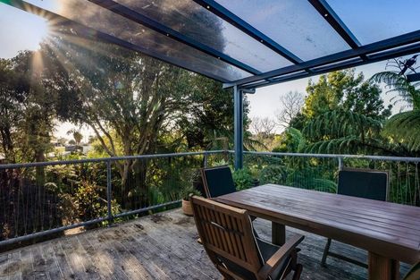 Photo of property in 127 Wairau Road, Oakura, 4314