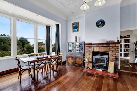 Photo of property in 18 Mills Street, Eltham, 4322