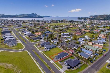 Photo of property in 90 Kupe Drive, Whitianga, 3510