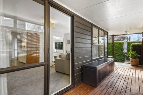 Photo of property in 2/3 Eversleigh Road, Belmont, Auckland, 0622