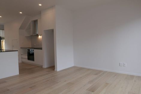 Photo of property in 10 Kamahi Place, Paraparaumu, 5032