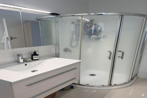 Photo of property in 2/68 Browns Road, St Albans, Christchurch, 8014