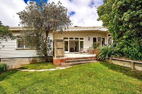 Photo of property in 7 Spencer Street, Crofton Downs, Wellington, 6035