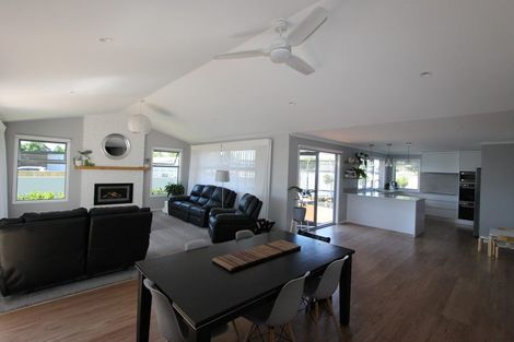 Photo of property in 22 Smith Street, Lepperton, New Plymouth, 4373