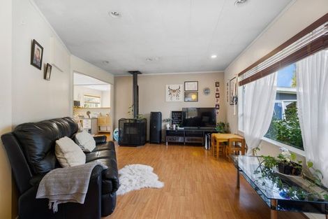 Photo of property in 98 Oxford Road, Okato, 4335