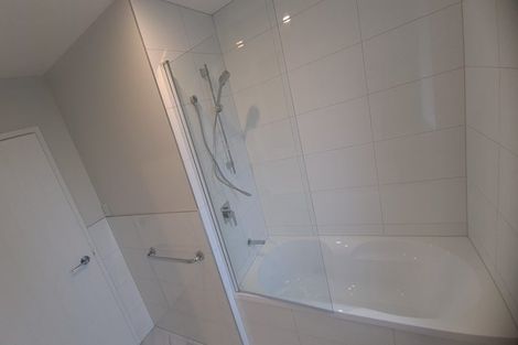 Photo of property in 43c Oreil Avenue, West Harbour, Auckland, 0618